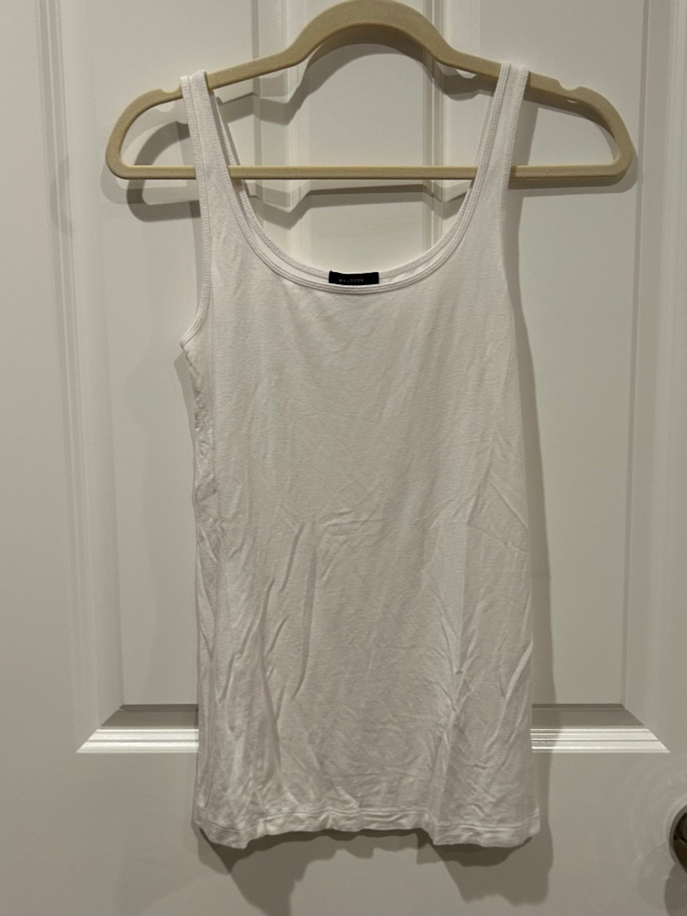 Halogen White Scoop Neck Long Tank Top Size Medium